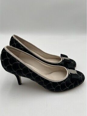 Salvatore Ferragamo Carla quilted Black satin pumps signature Vara bow Size 8.5